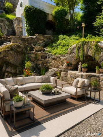 316 Valley Road Greenwich CT 06807