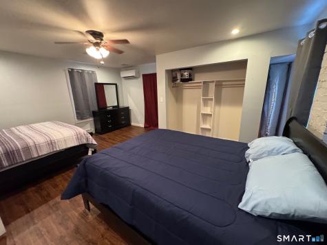 122 Broadway Norwich CT 06360
