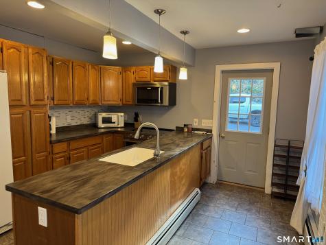 122 Broadway Norwich CT 06360