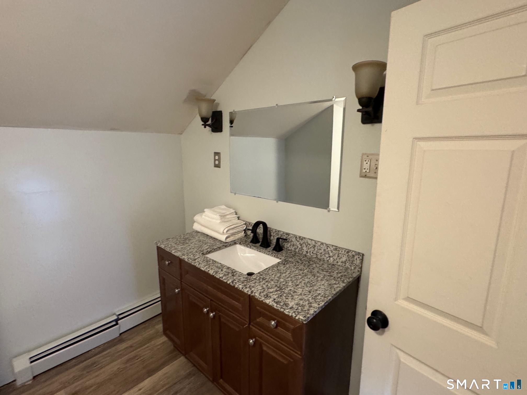 122 Broadway Norwich CT 06360