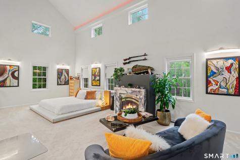 25-1 Macintosh Drive Oxford CT 06478