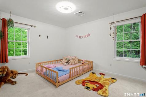 25-1 Macintosh Drive Oxford CT 06478