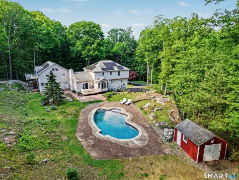 25-1 Macintosh Drive Oxford CT 06478