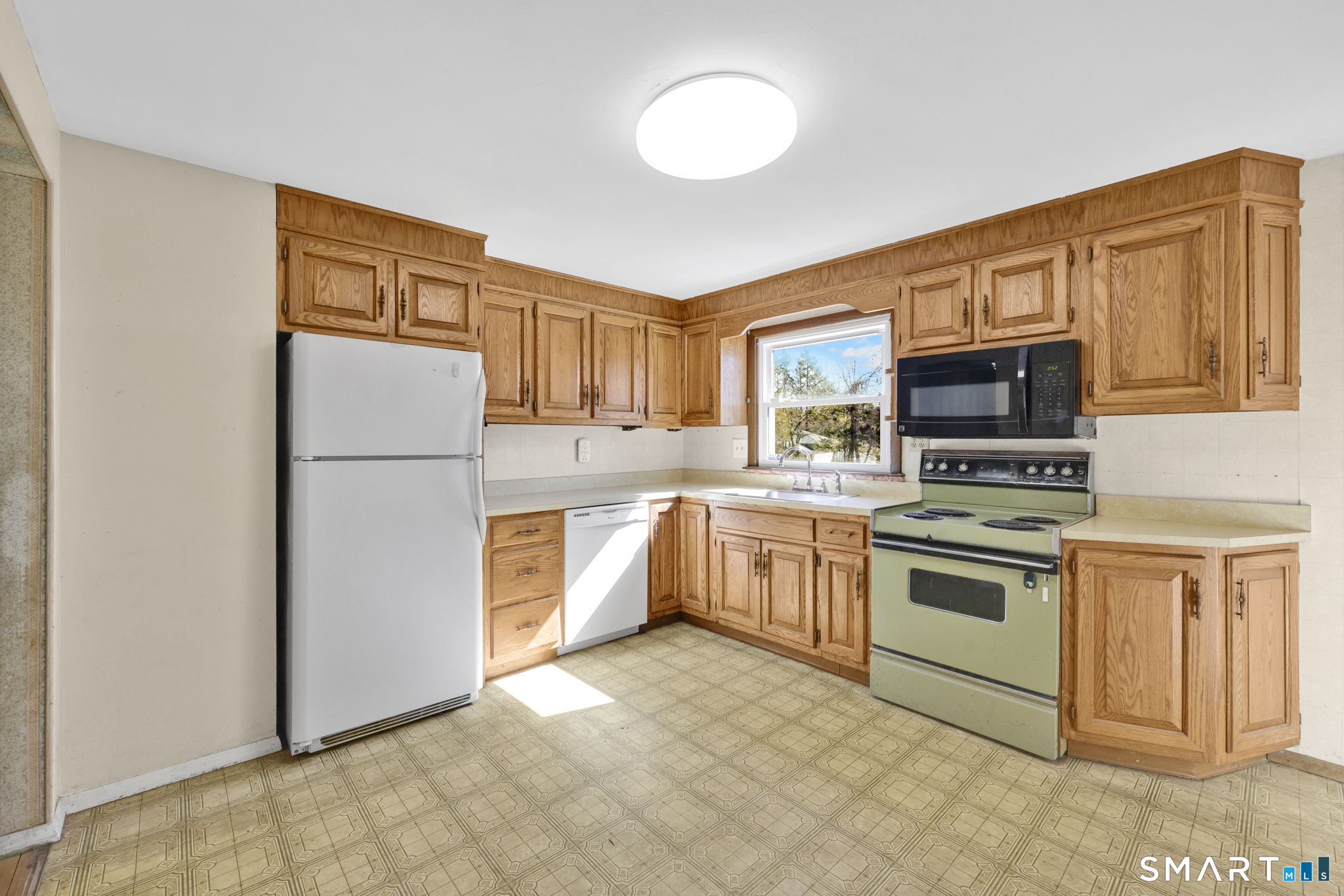 52 Woodland Drive South Windsor CT 06074