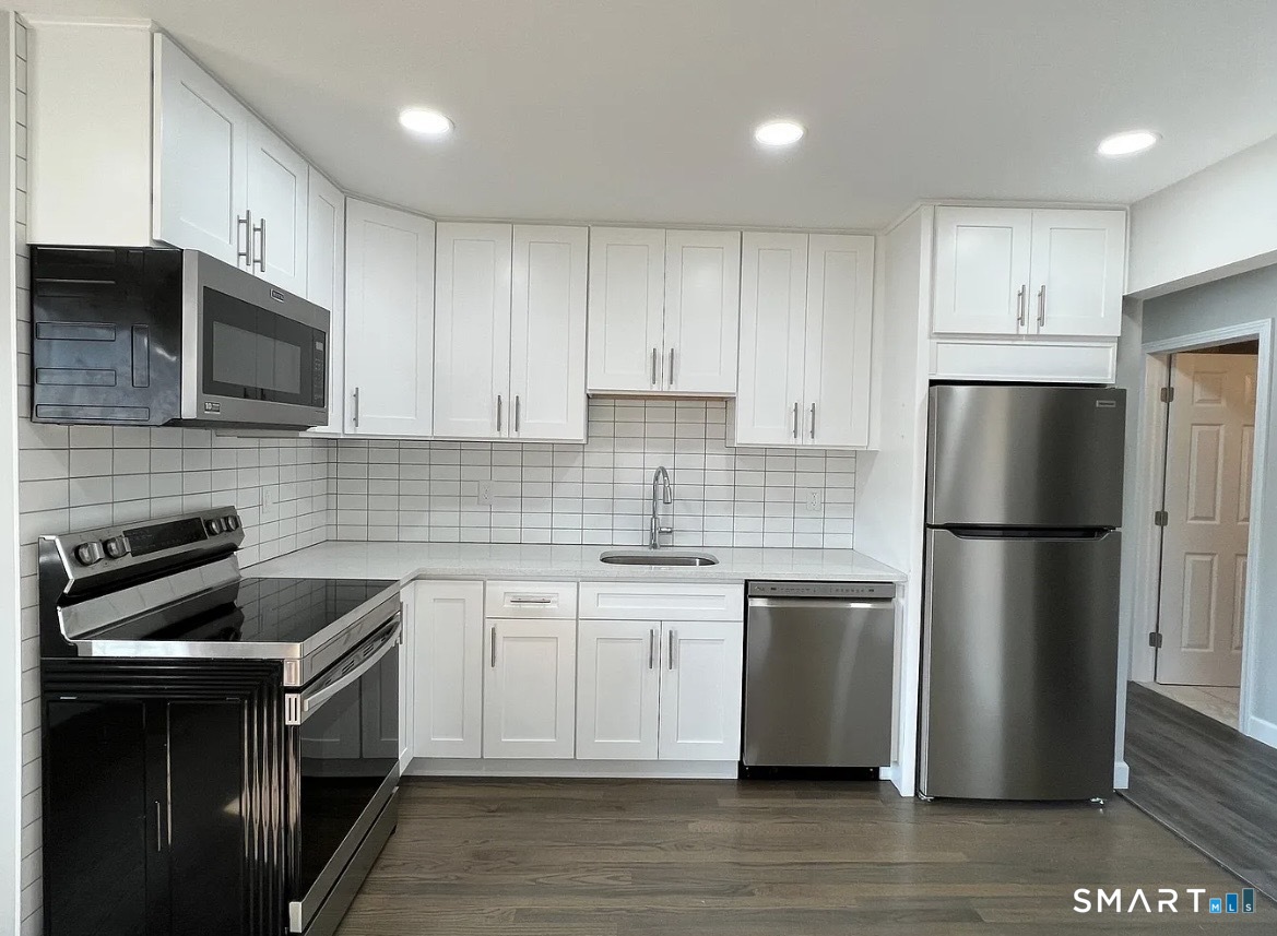 270 East Street Plainville CT 06062
