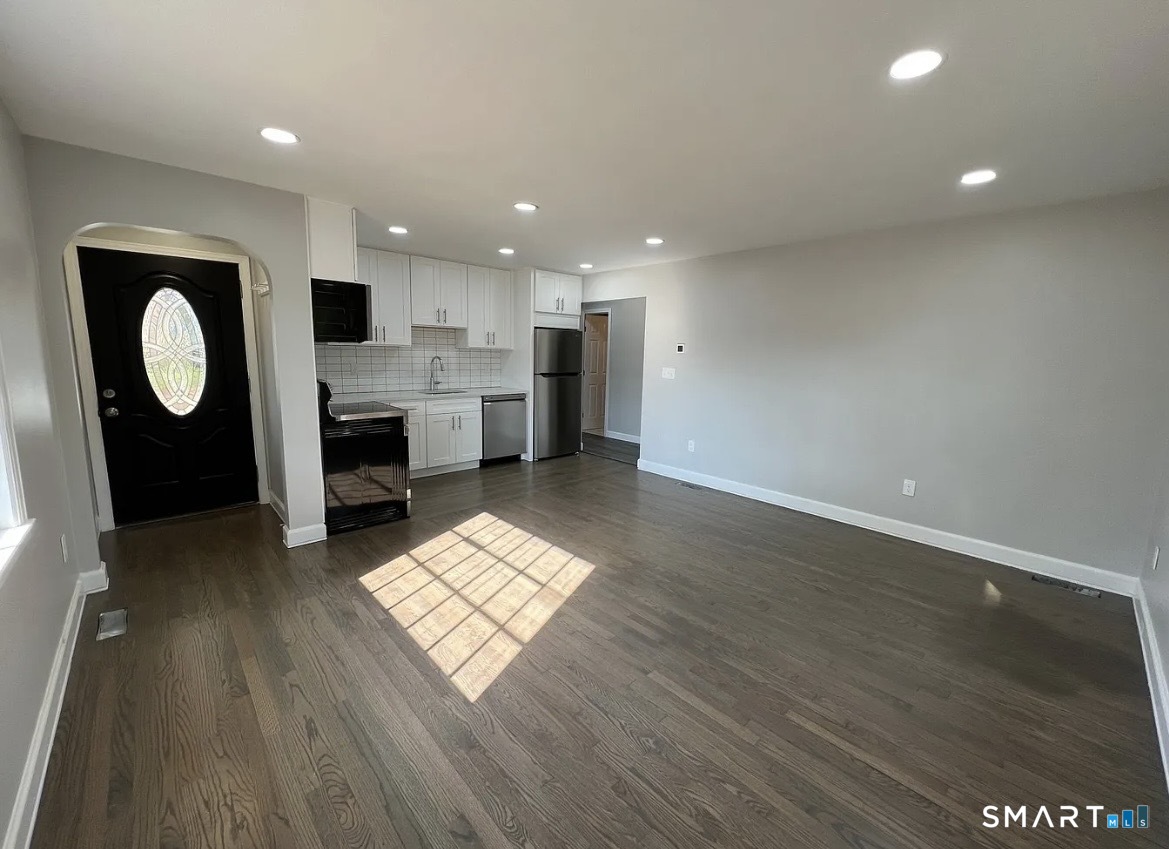 270 East Street Plainville CT 06062