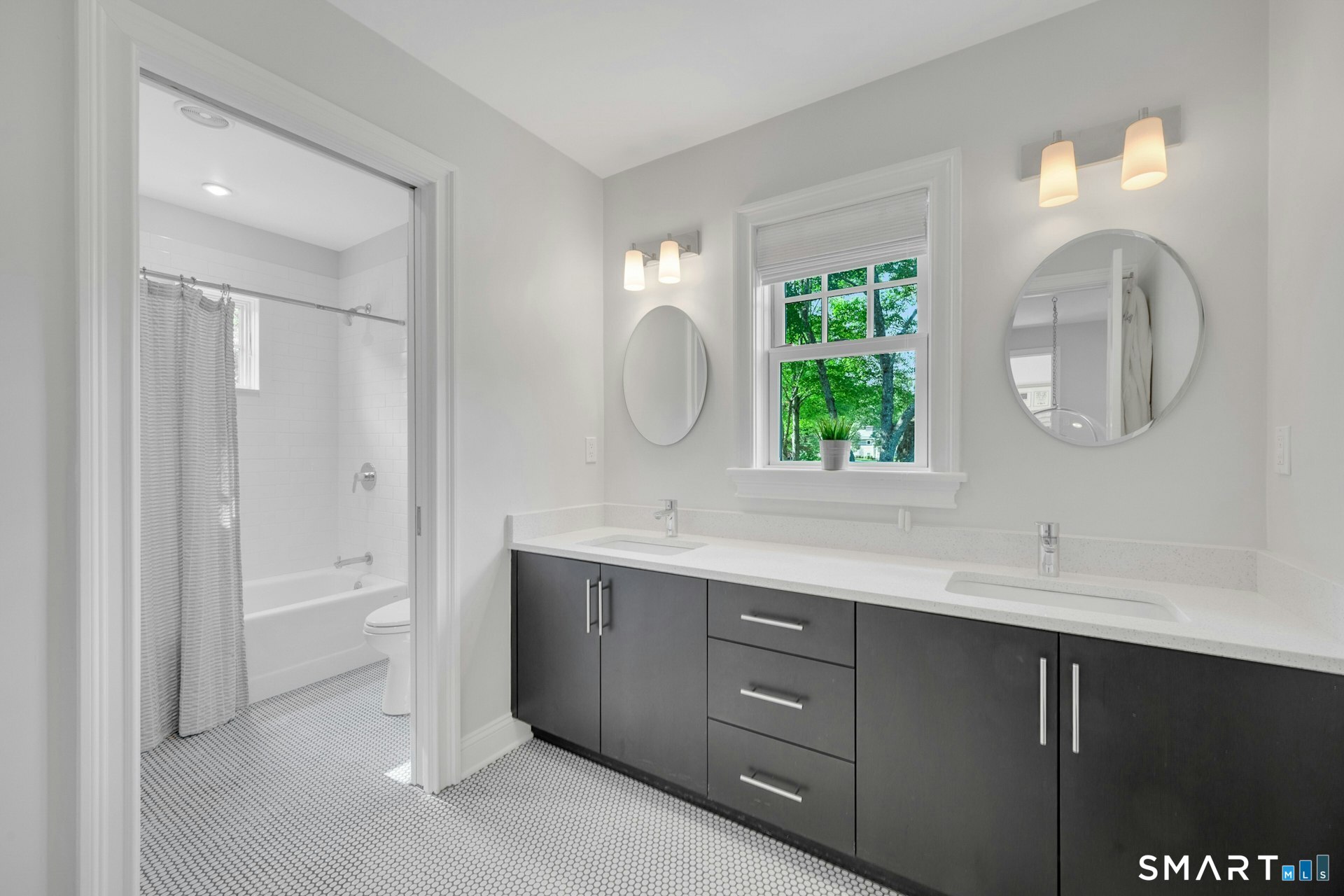 129 Emery East Drive Stamford CT 06902