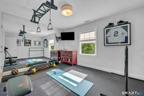 129 Emery East Drive Stamford CT 06902