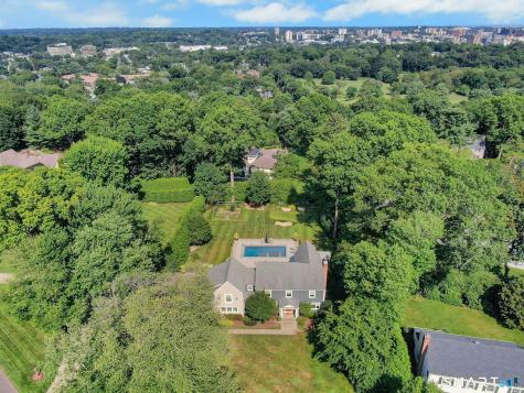 129 Emery East Drive Stamford CT 06902