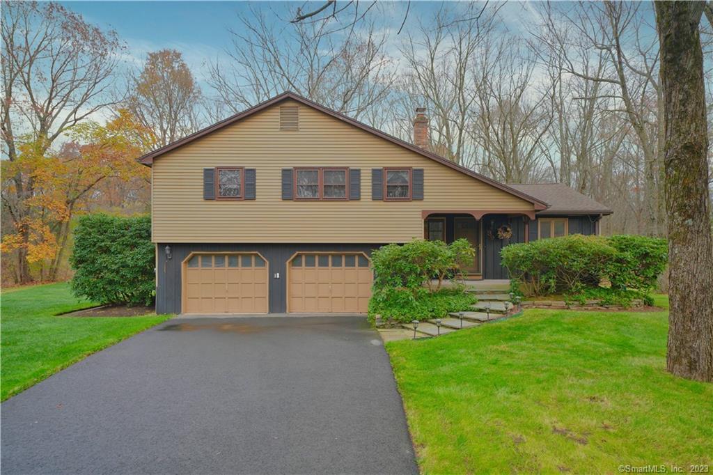 39 Pepperbush Way Windsor CT 06095
