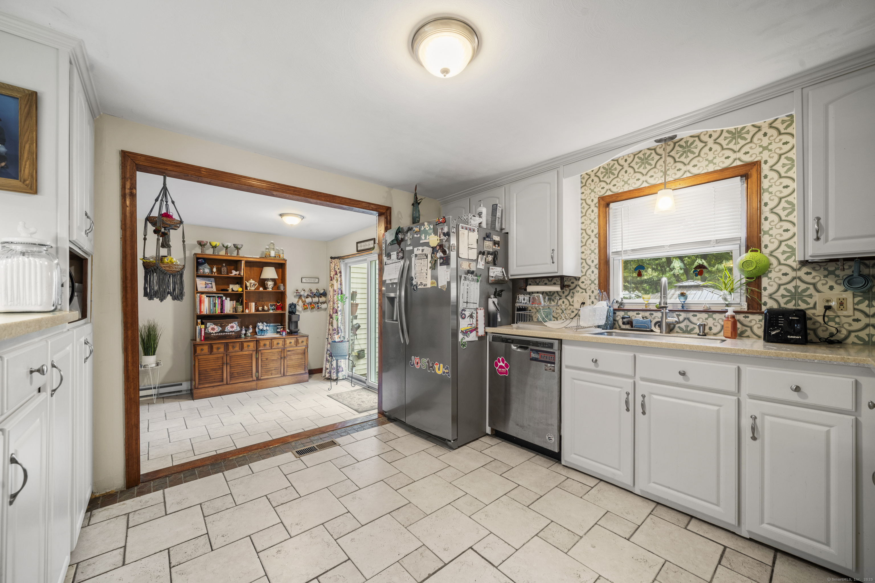 22 Saint Thomas Street Enfield CT 06082