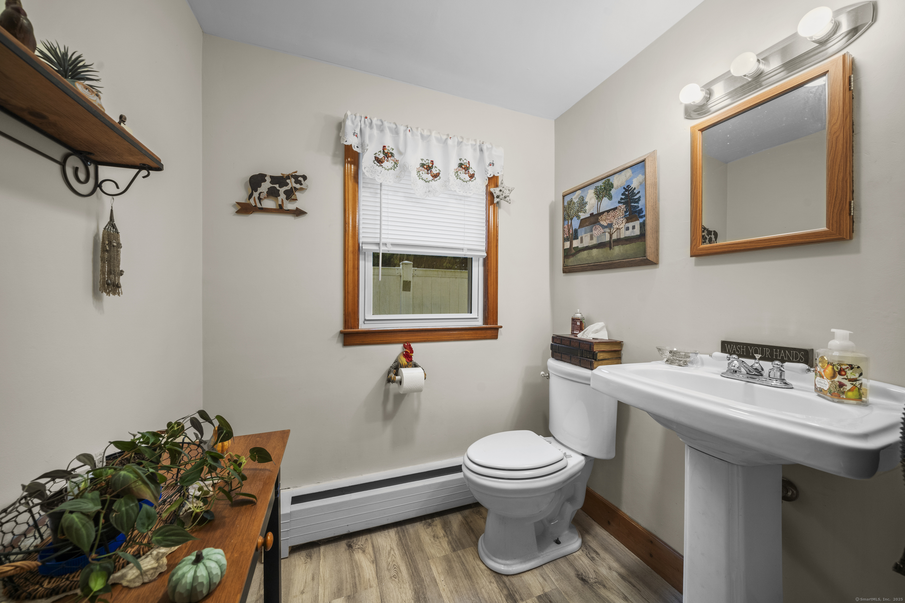 22 Saint Thomas Street Enfield CT 06082