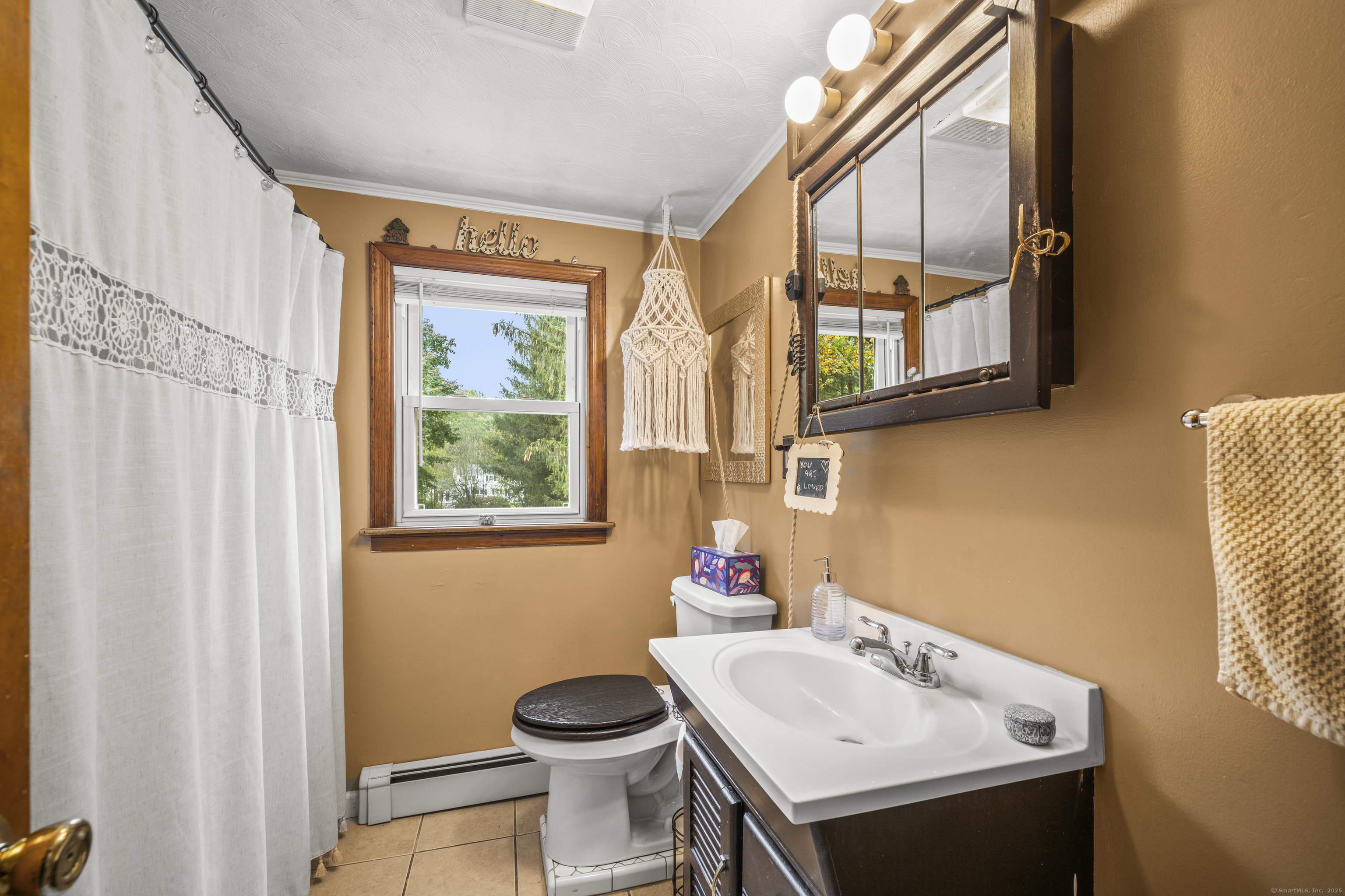 22 Saint Thomas Street Enfield CT 06082