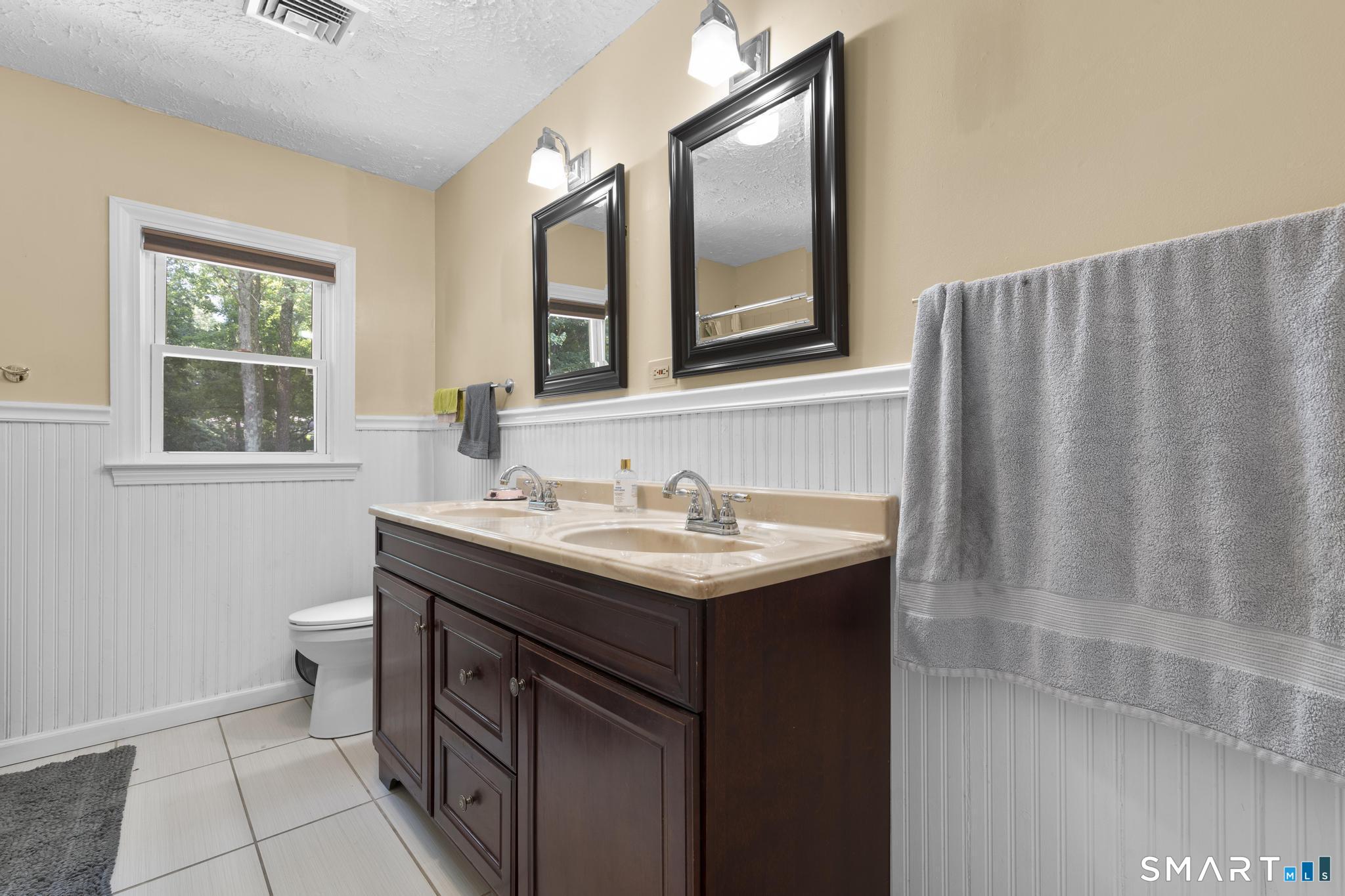 15 Inwood Drive Naugatuck CT 06770