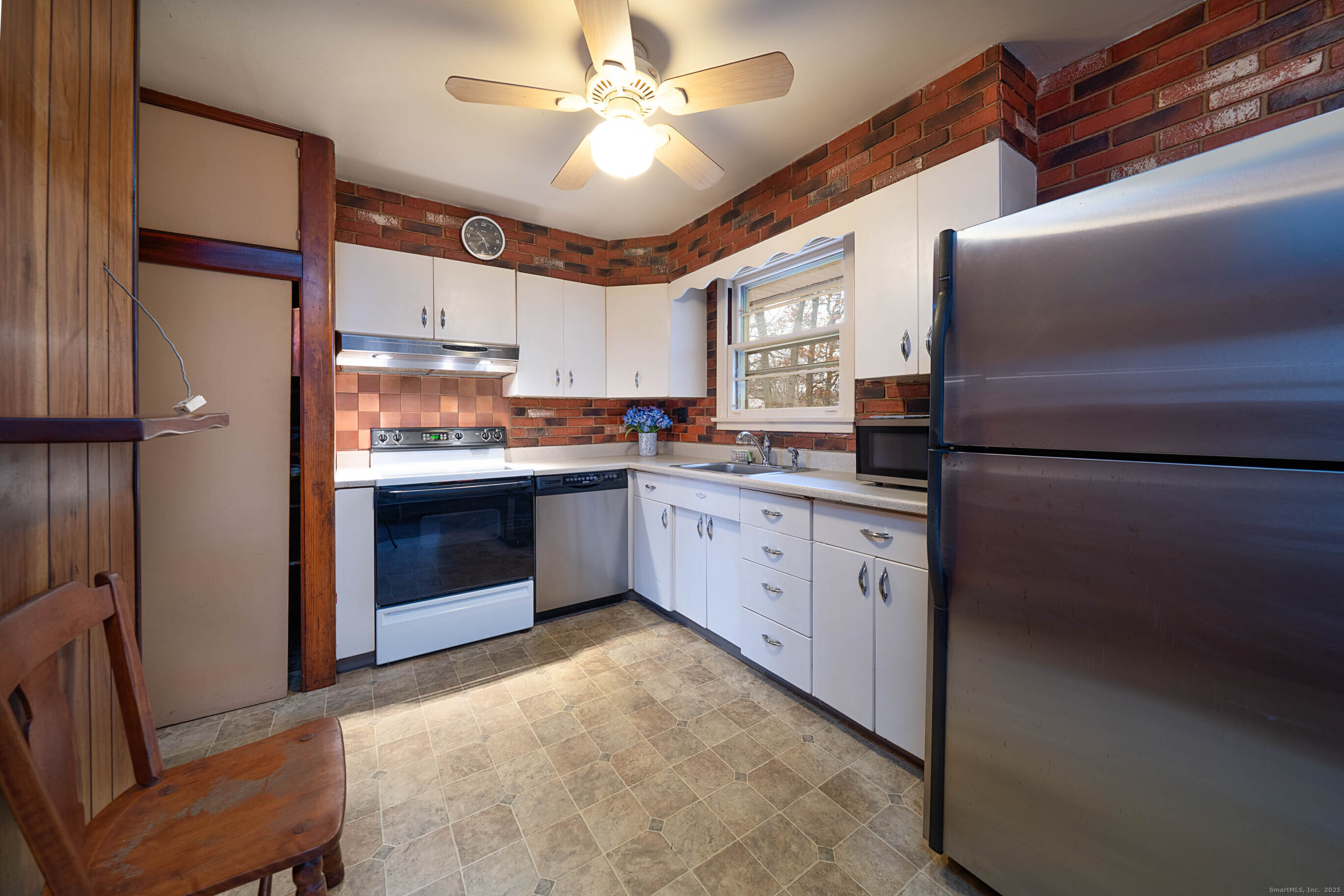 4 Sorrento Avenue East Haven CT 06512