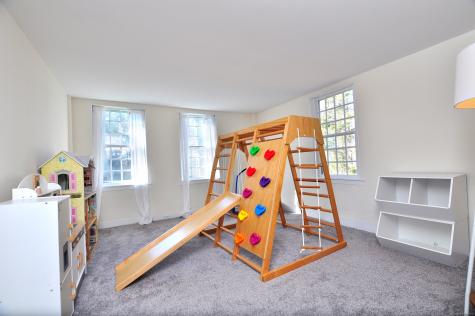 11 West Chestnut Hill Road Litchfield CT 06759