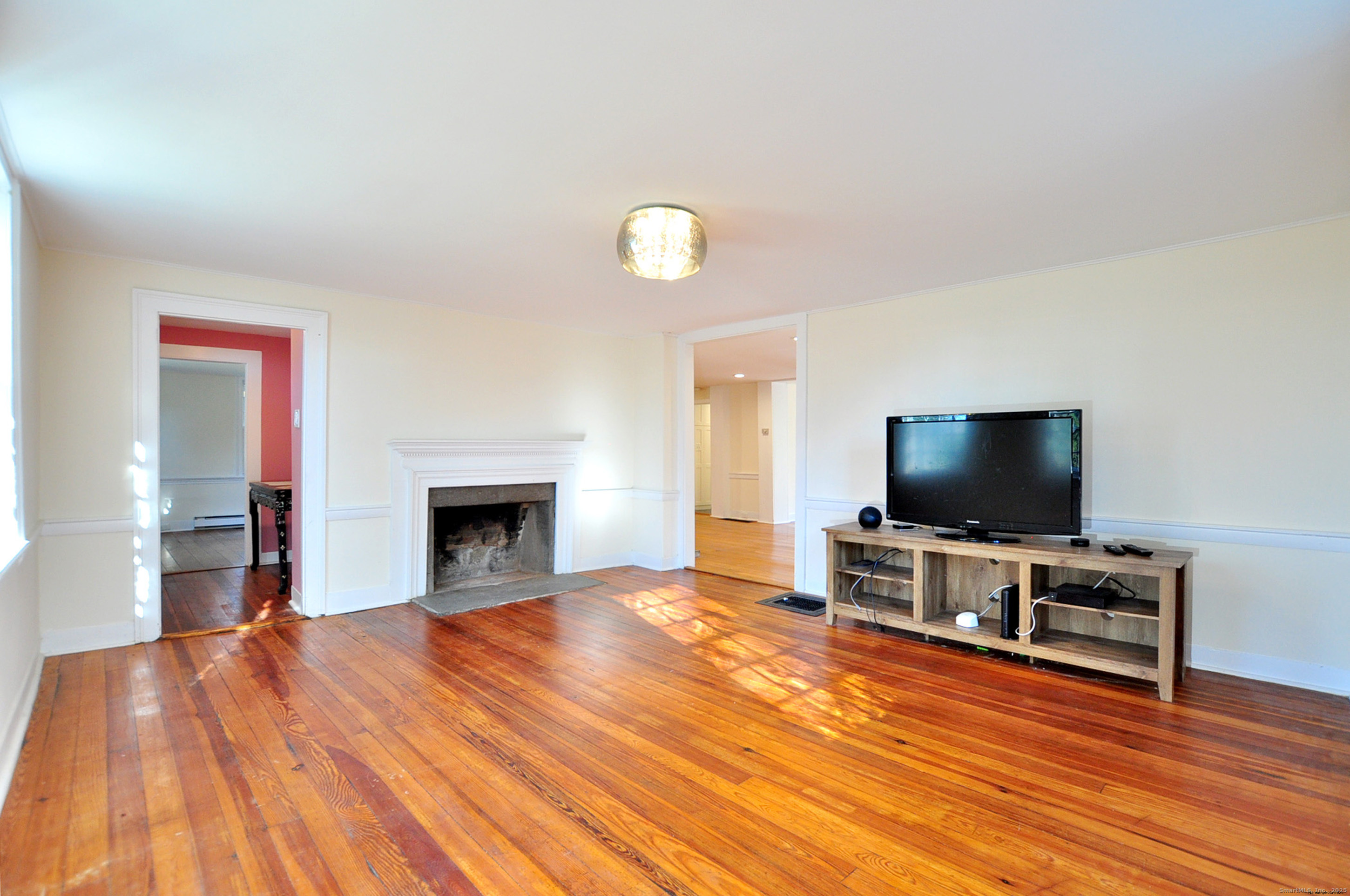 11 West Chestnut Hill Road Litchfield CT 06759