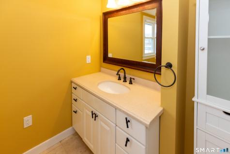 135 Middlesex Avenue Chester CT 06412