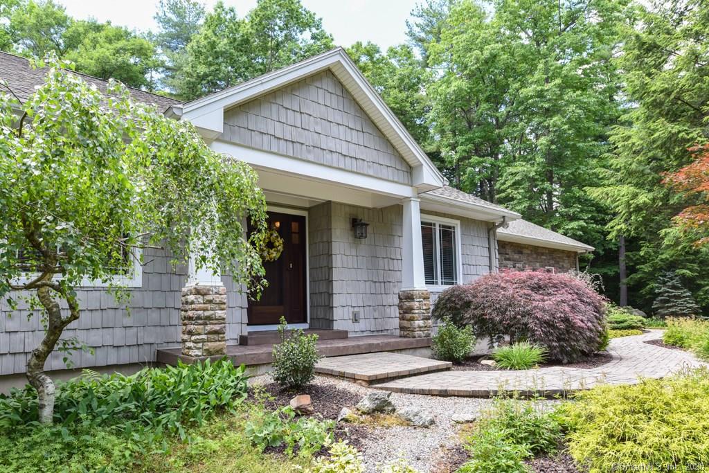 11 Windsor Lane New Hartford CT 06057