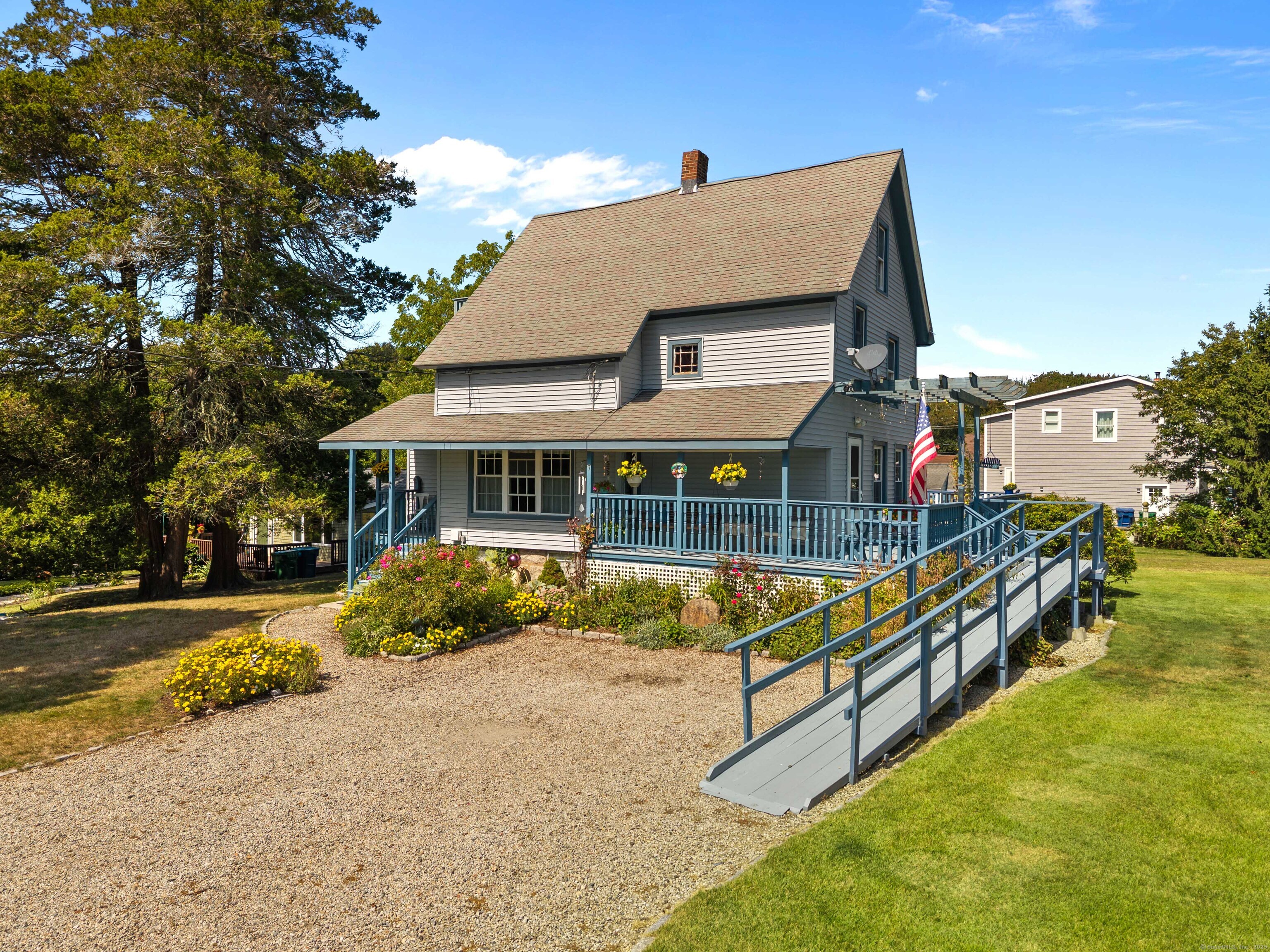 7 Nichols Lane Waterford CT 06385