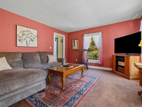 7 Nichols Lane Waterford CT 06385