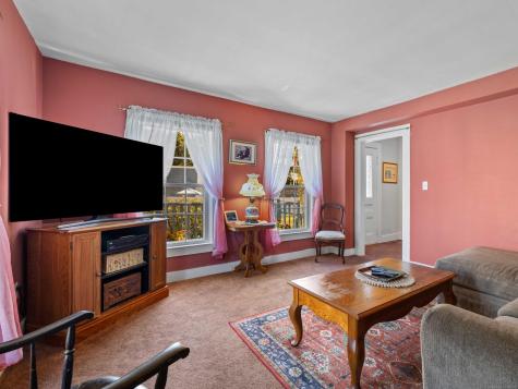 7 Nichols Lane Waterford CT 06385