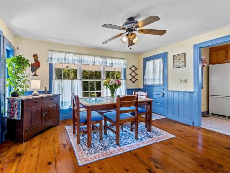 7 Nichols Lane Waterford CT 06385