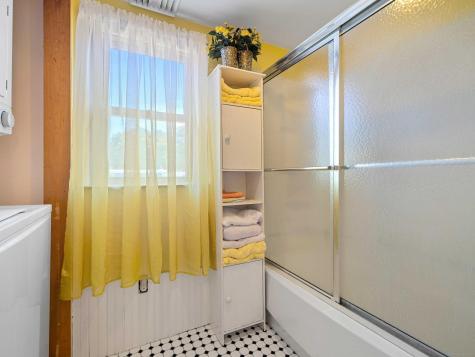 7 Nichols Lane Waterford CT 06385