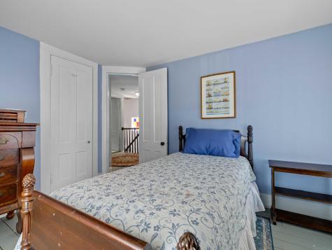 7 Nichols Lane Waterford CT 06385