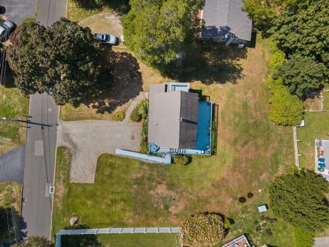 7 Nichols Lane Waterford CT 06385