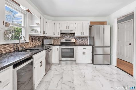 122 Marsh Drive Fairfield CT 06824