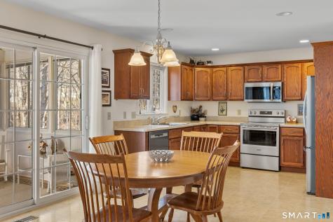 8 North Ridge East Hampton CT 06424