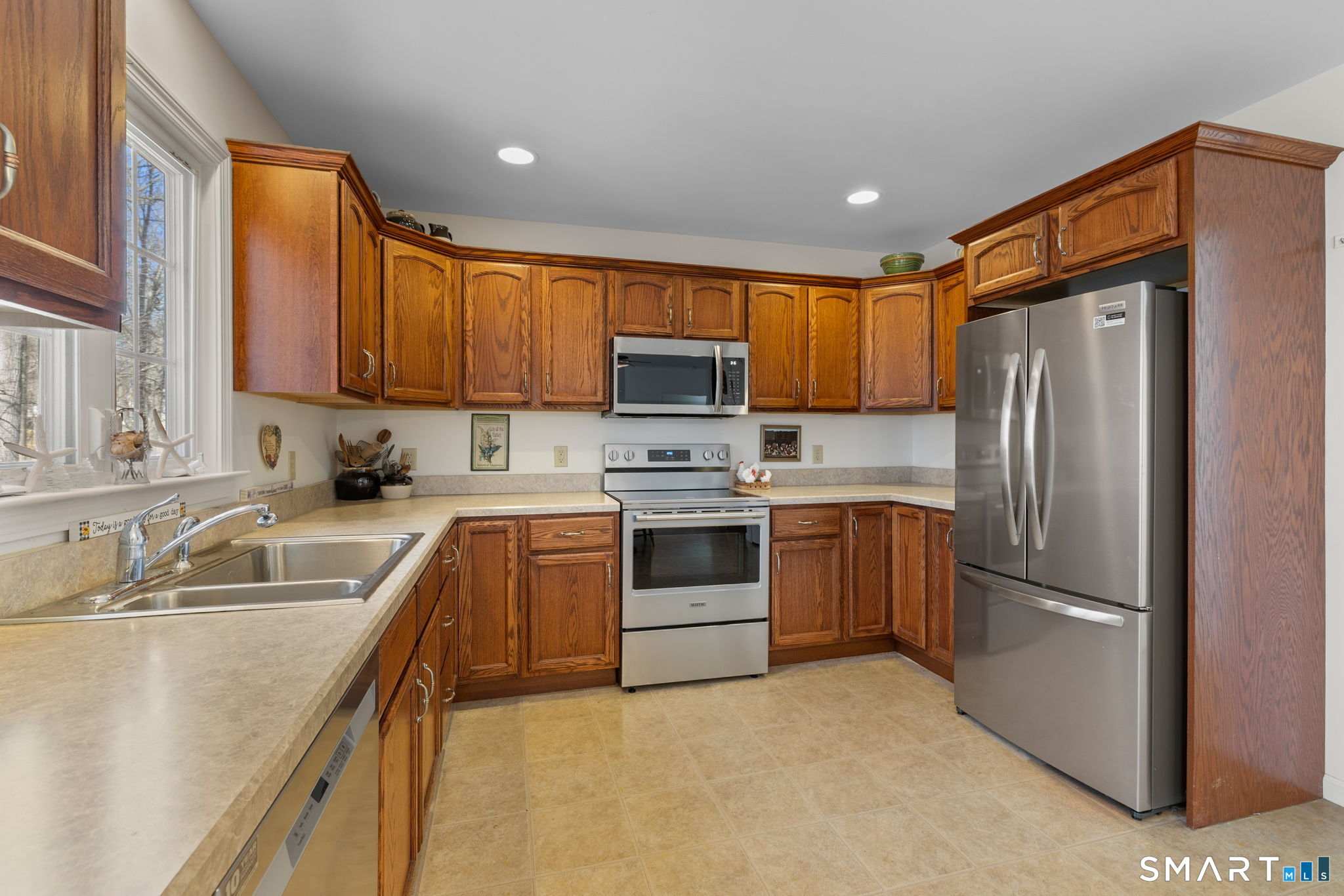 8 North Ridge East Hampton CT 06424