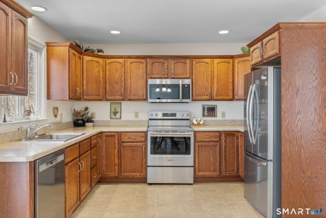 8 North Ridge East Hampton CT 06424