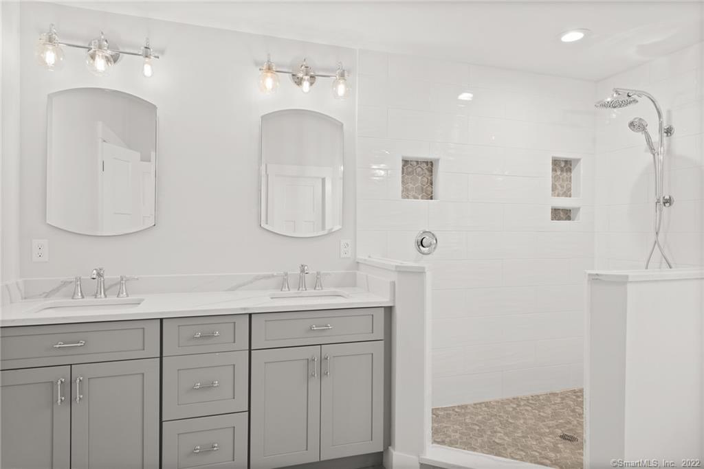 114 Daniel Trace Burlington CT 06013