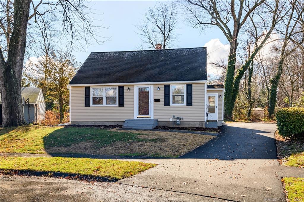 15 Lynn Circle Naugatuck CT 06770