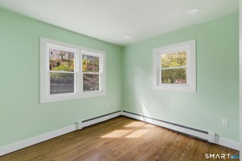 16 Beverly Road East Lyme CT 06357