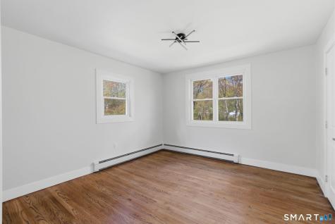 16 Beverly Road East Lyme CT 06357