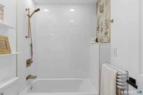 16 Beverly Road East Lyme CT 06357