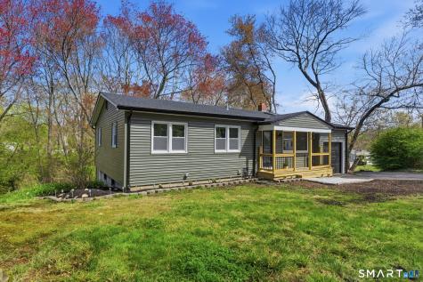 16 Beverly Road East Lyme CT 06357