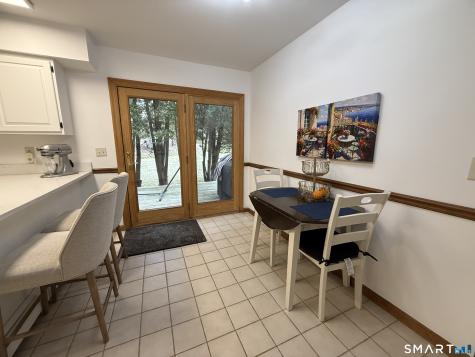 8 Phoebee Lane Brookfield CT 06804