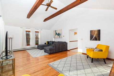 8 Phoebee Lane Brookfield CT 06804