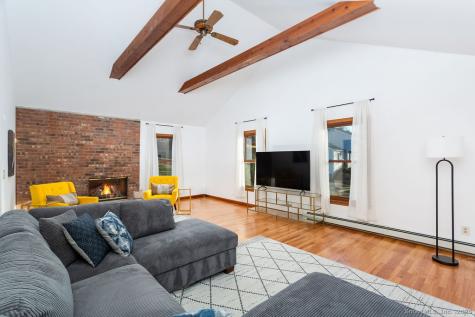 8 Phoebee Lane Brookfield CT 06804