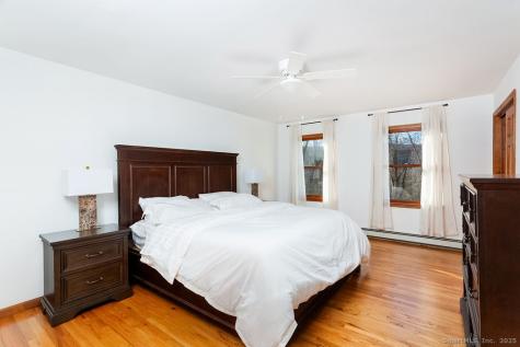 8 Phoebee Lane Brookfield CT 06804