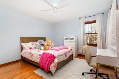 8 Phoebee Lane Brookfield CT 06804