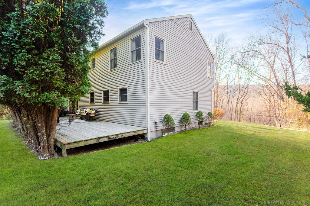 8 Phoebee Lane Brookfield CT 06804