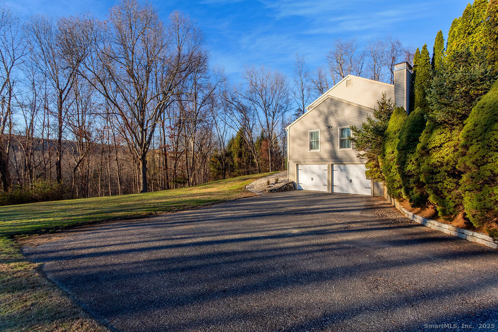 8 Phoebee Lane Brookfield CT 06804