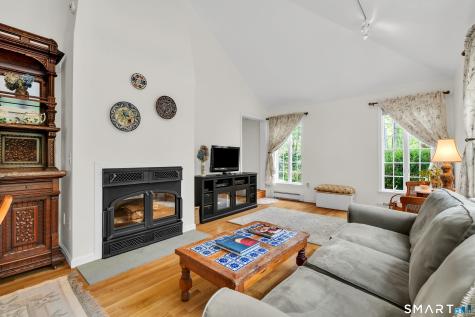 16 Sypher Road Chester CT 06412