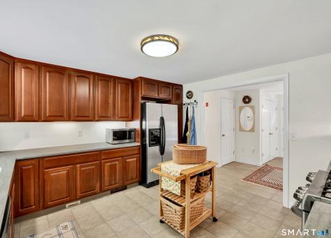 16 Sypher Road Chester CT 06412