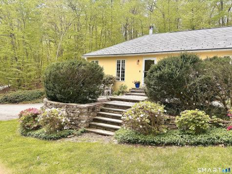 16 Sypher Road Chester CT 06412